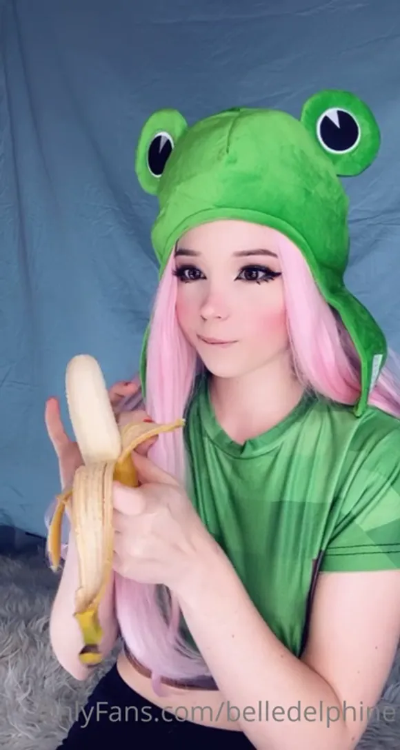Belle Delphine Pink Hair Banana Tease OnlyFans Video Leaked