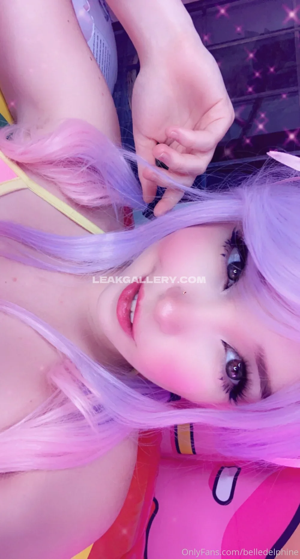 Belle Delphine Pastel Hair Selfie Pose OnlyFans Photo Leaked