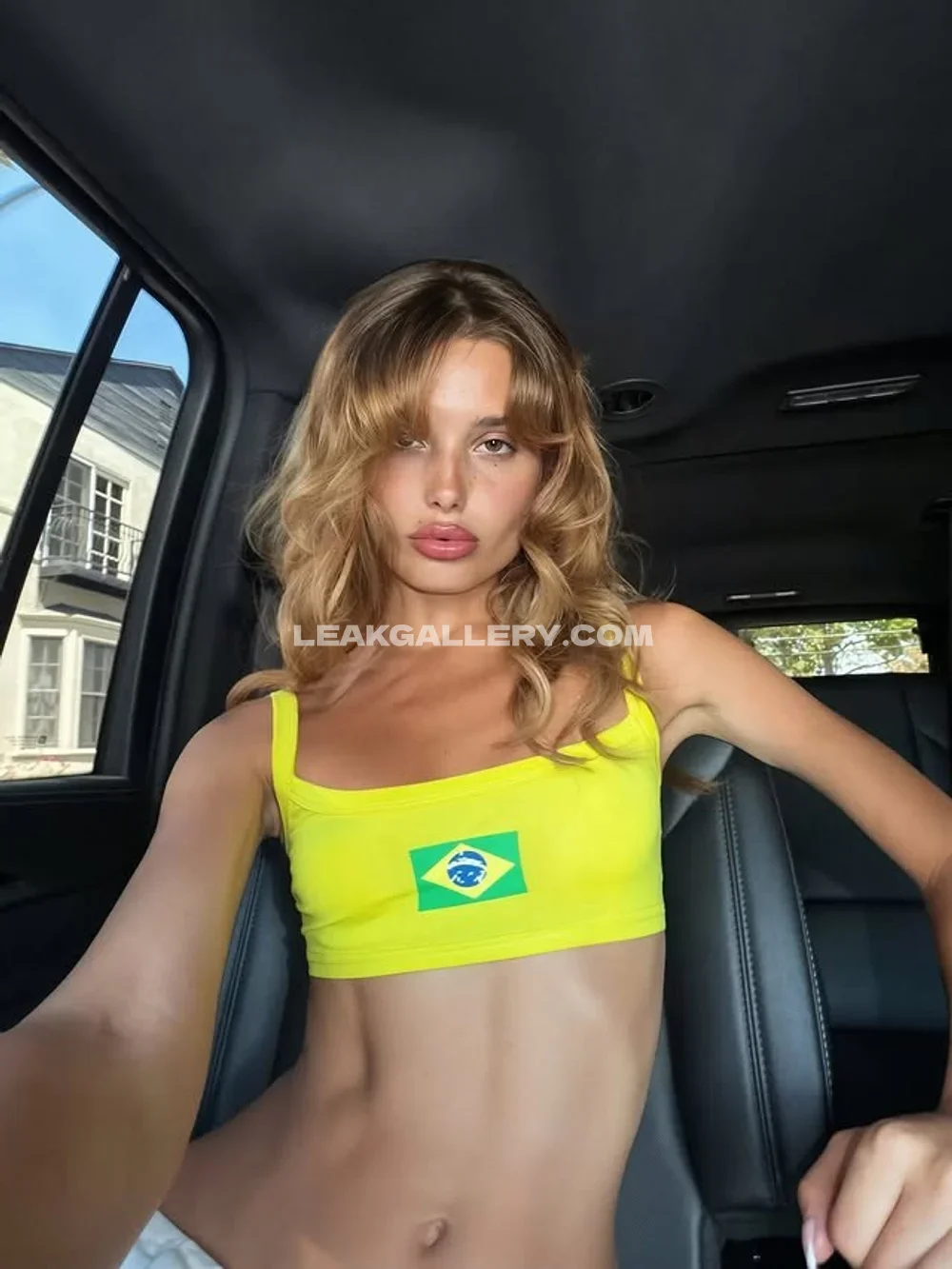 Biancaarvidsson Yellow Brazil Top Selfie OnlyFans Photo Leaked
