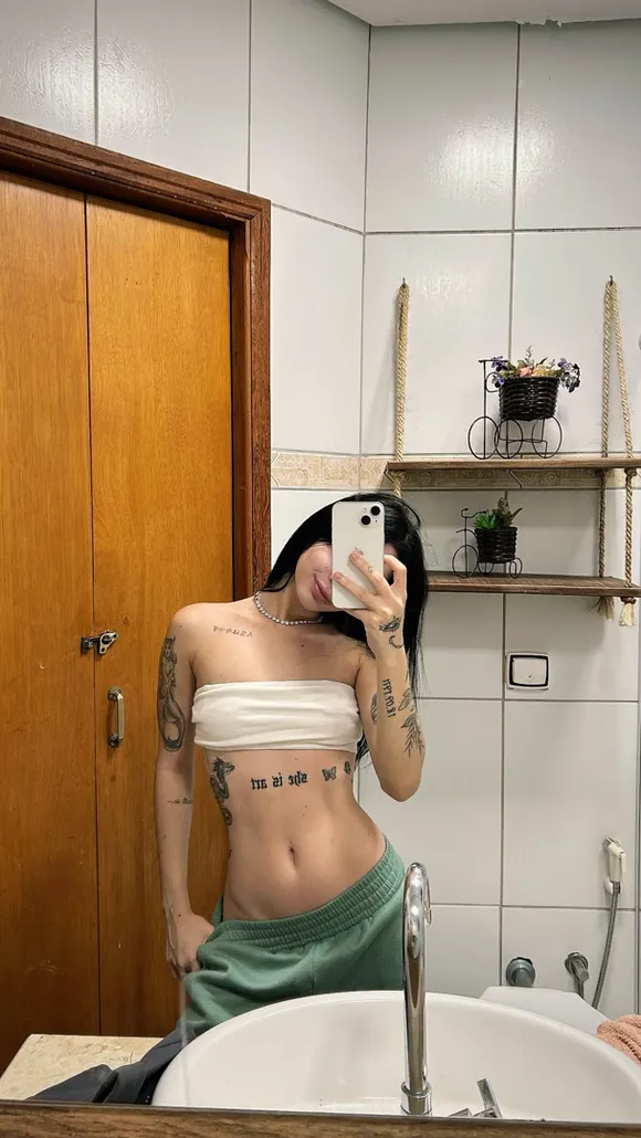 Bianchingrid Mirror Selfie Topless OnlyFans Video Leaked