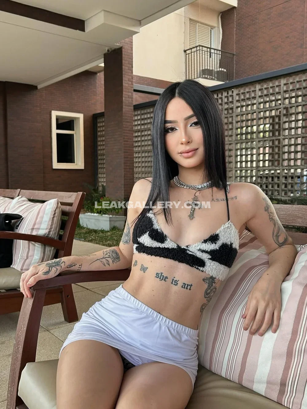 Bianchingrid Tattooed Topless Pose OnlyFans Photo Leaked