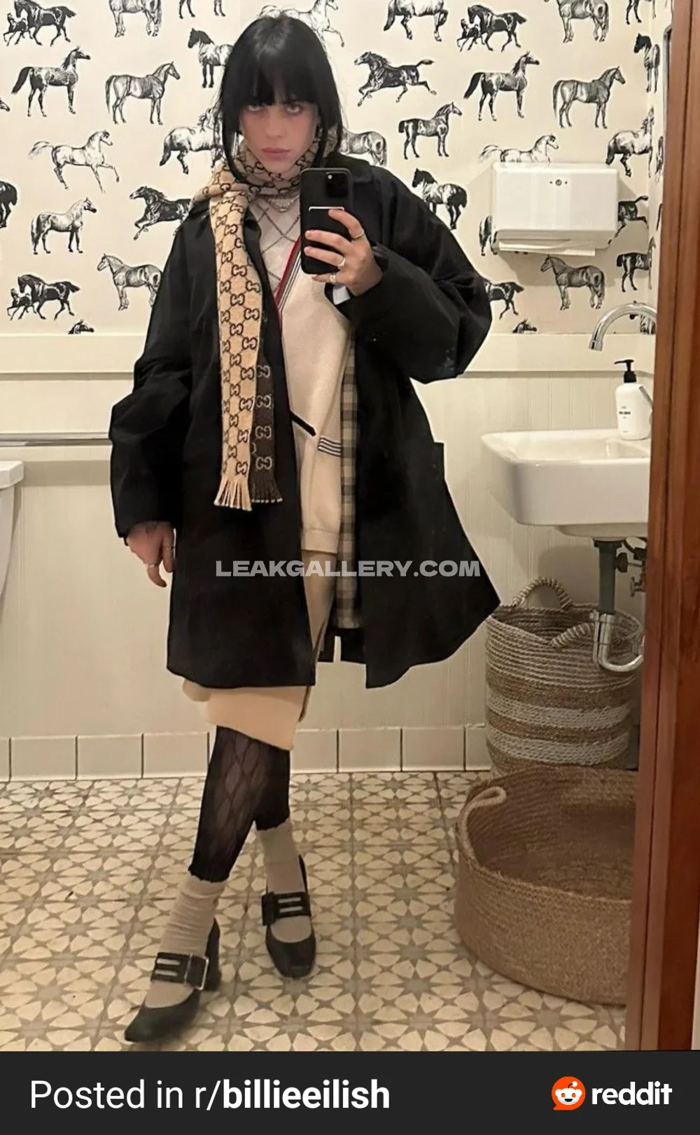 Billie_eilish Full Body Mirror Selfie OnlyFans Photo Leaked