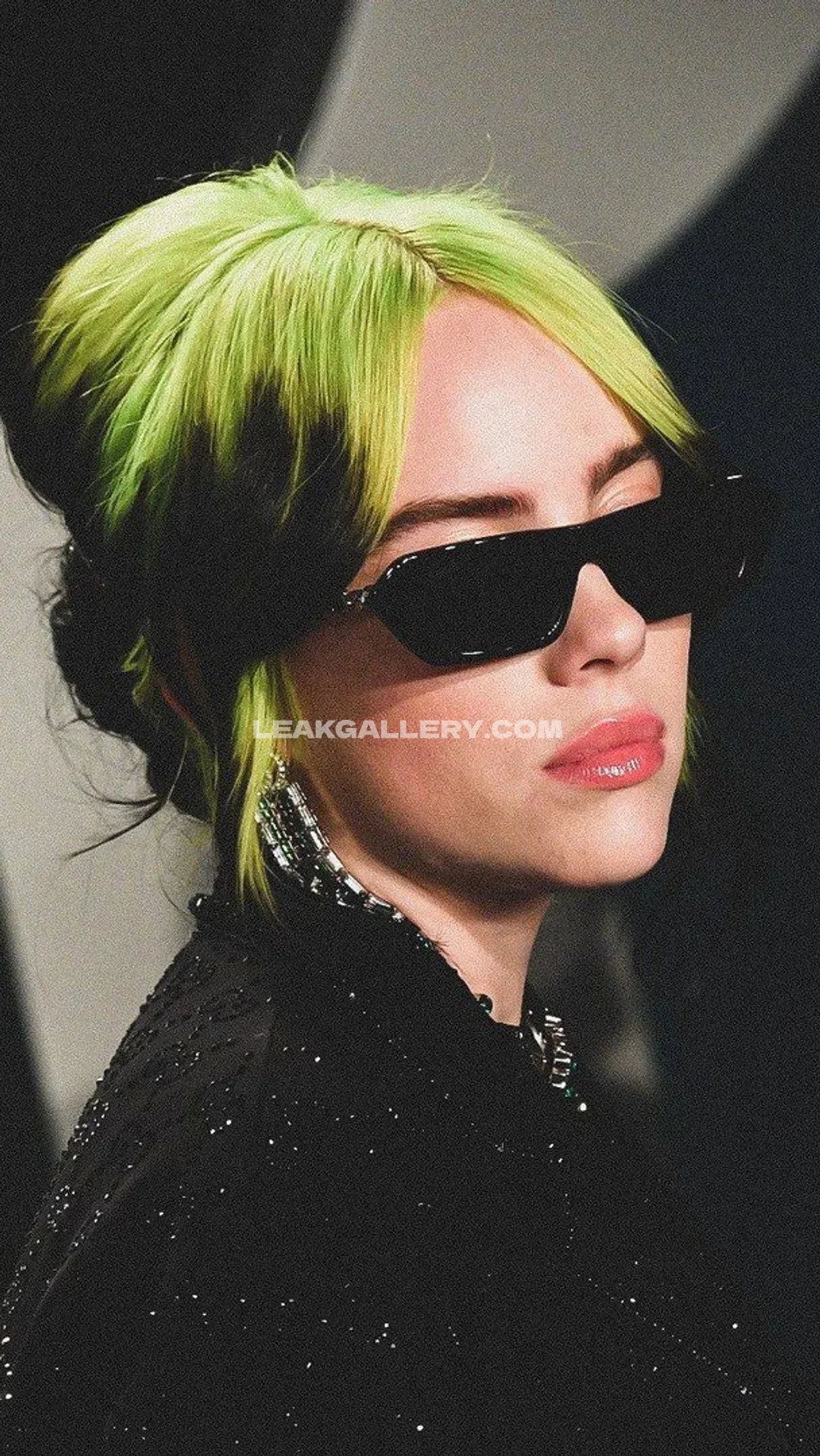 Billie_eilish Green Hair Side Profile OnlyFans Photo Leaked