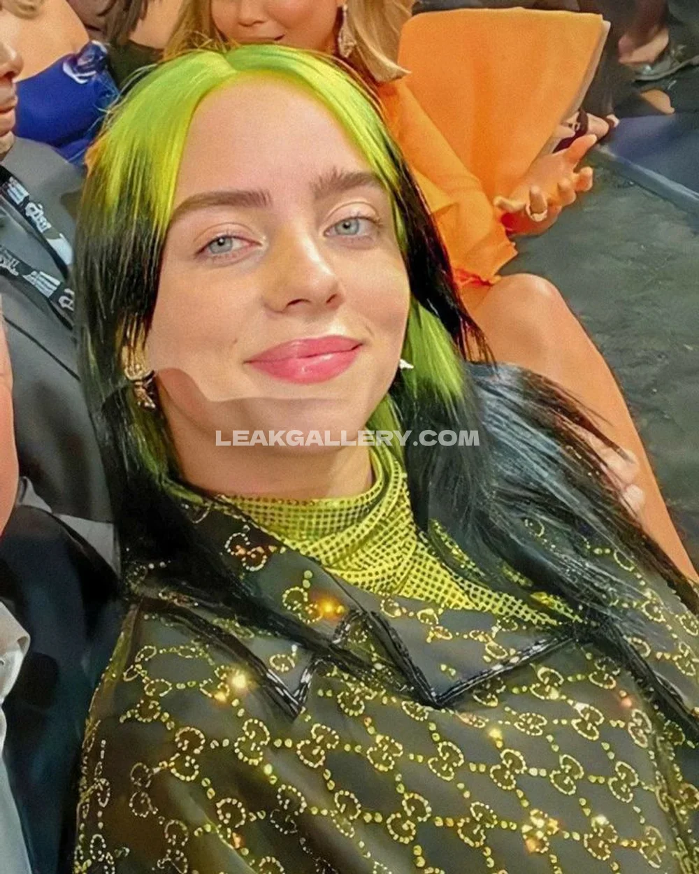 Billie_eilish Green Hair Selfie Smile OnlyFans Photo Leaked