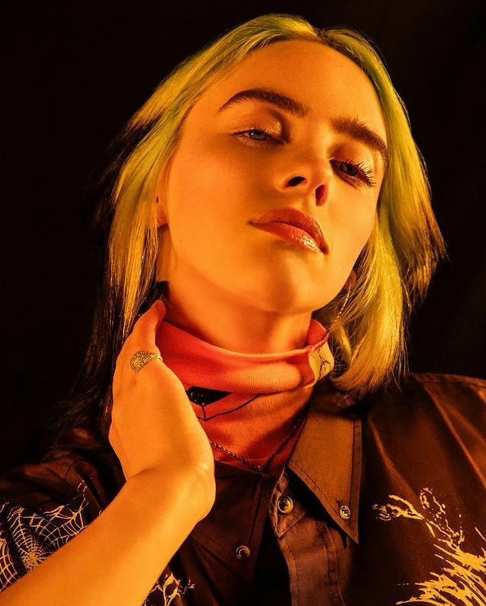 Billie_eilish Neckline Pose With Scarf OnlyFans Photo Leaked