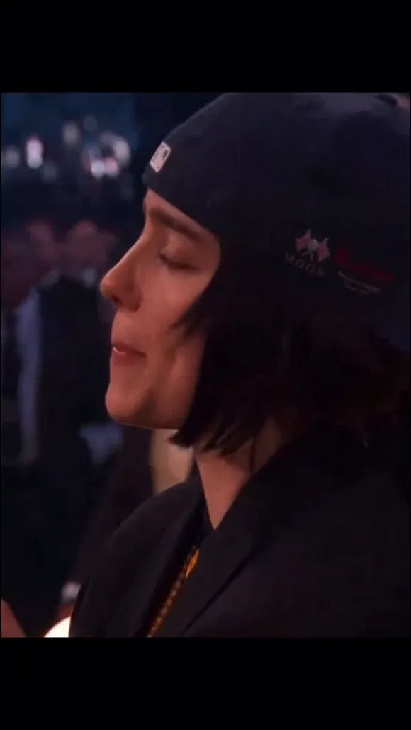 Billie_eilish Profile With Beanie On OnlyFans Video Leaked