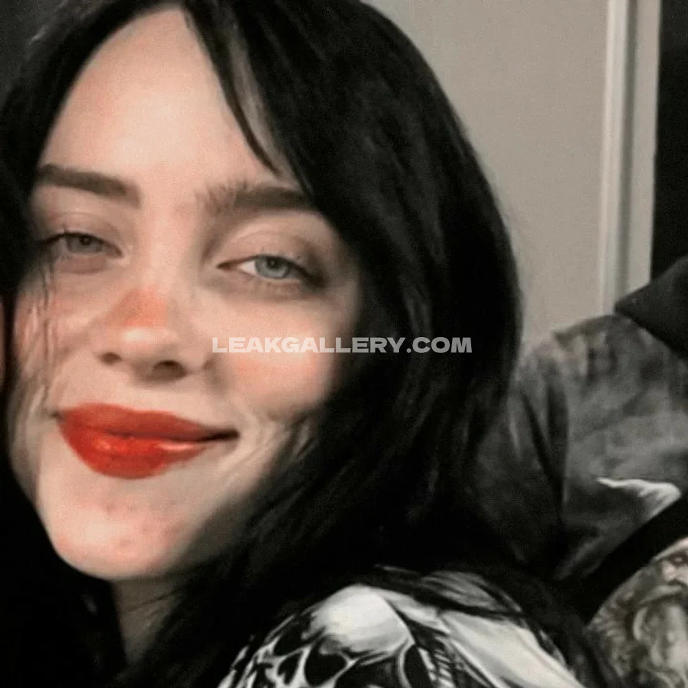 Billie_eilish Smiling With Red Lips OnlyFans Photo Leaked