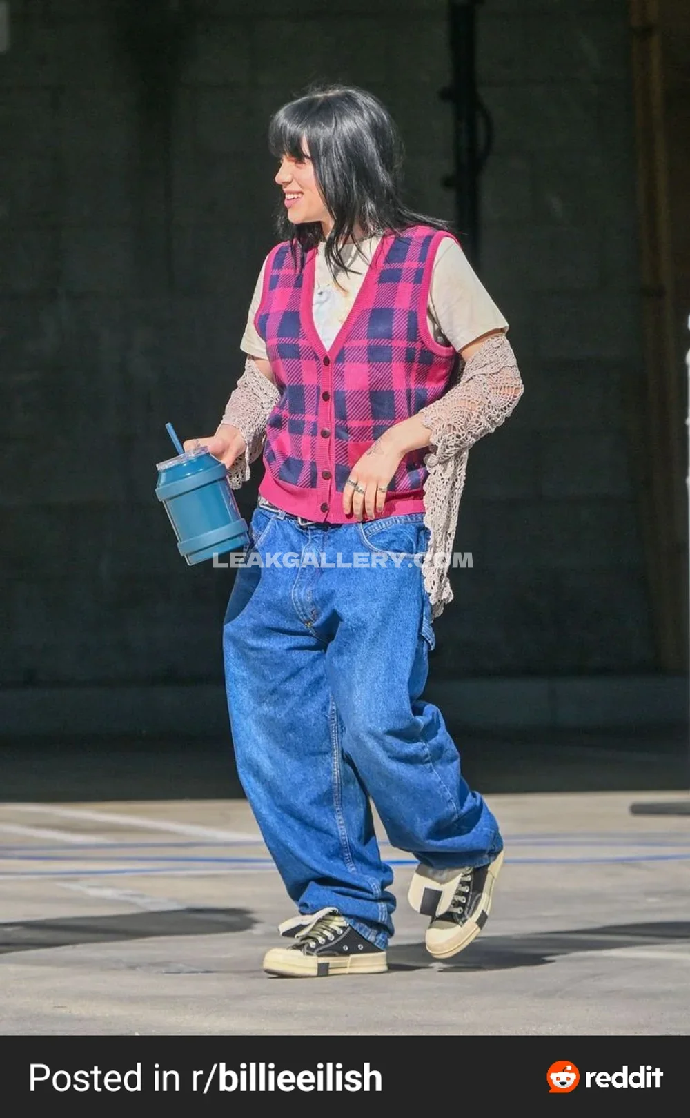 Billie_eilish Street Style Casual Walk OnlyFans Photo Leaked