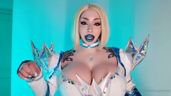 Bishoujomom Cosplay Armor Tease OnlyFans Video Leaked