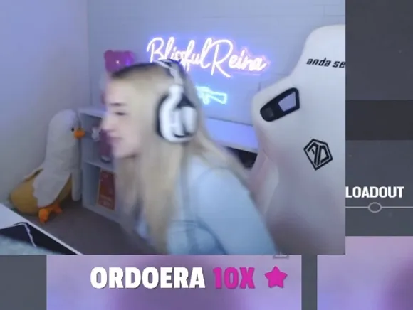 Blissfulreina... Gaming Chair Tease OnlyFans Video Leaked