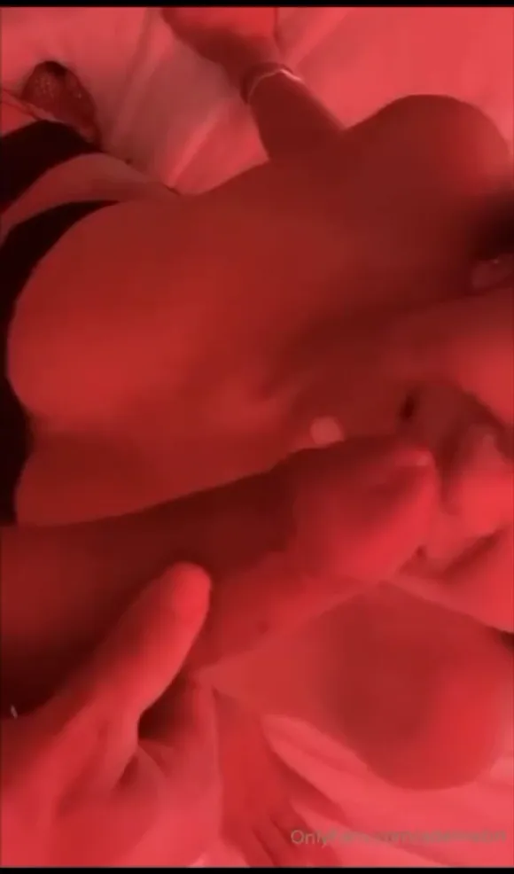 Briadeline Red-Lit Bed Tease OnlyFans Video Leaked