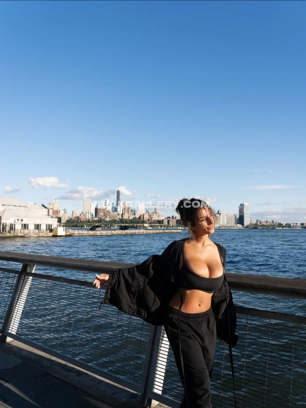 Bufalika Black Sports Bra Pose OnlyFans Photo Leaked