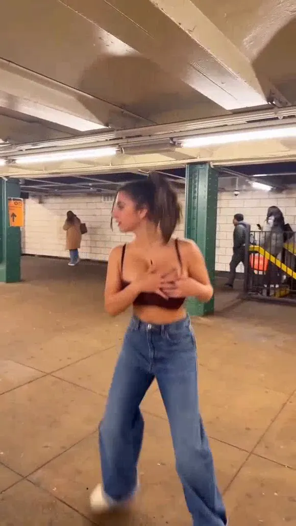 Bufalika Topless Dance In Subway OnlyFans Video Leaked