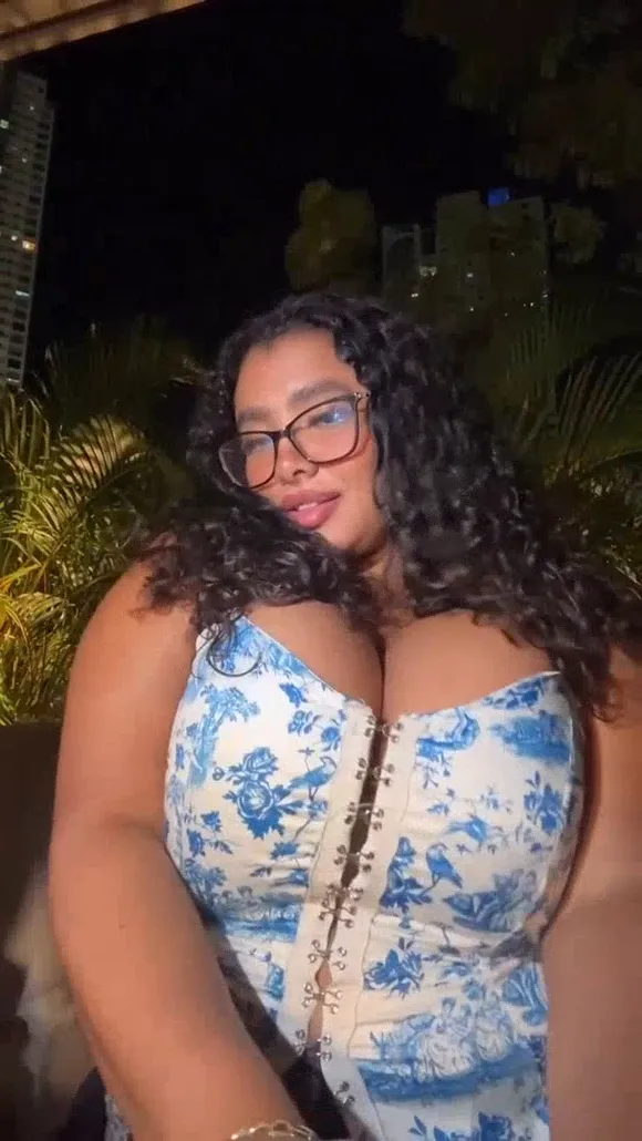 Bufalika Curly Hair Blue Dress OnlyFans Video Leaked