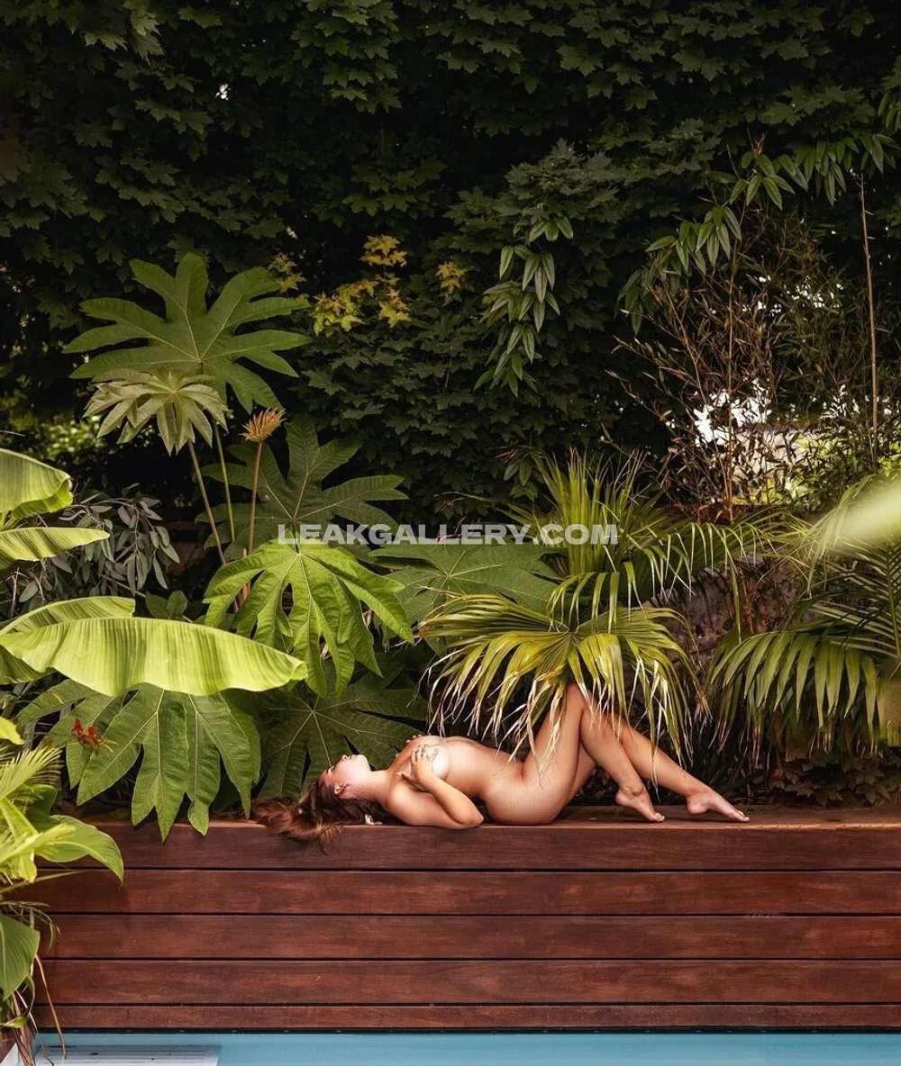 Celine_fairon Naked Poolside Lounge OnlyFans Photo Leaked