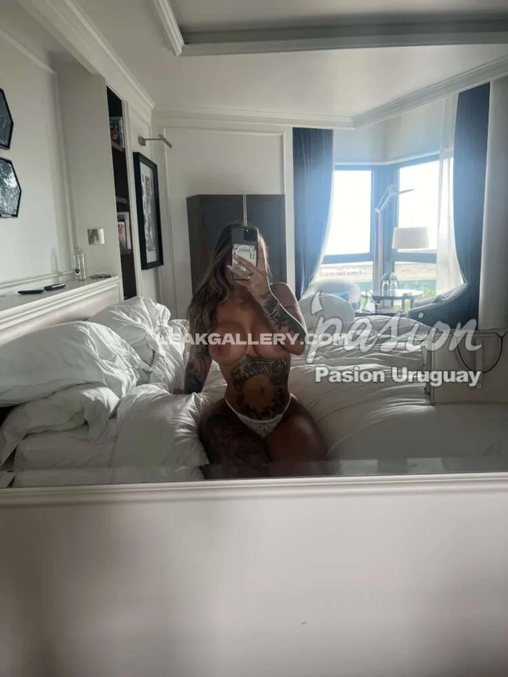 Camilardrz Topless Bed Mirror Selfie OnlyFans Photo Leaked