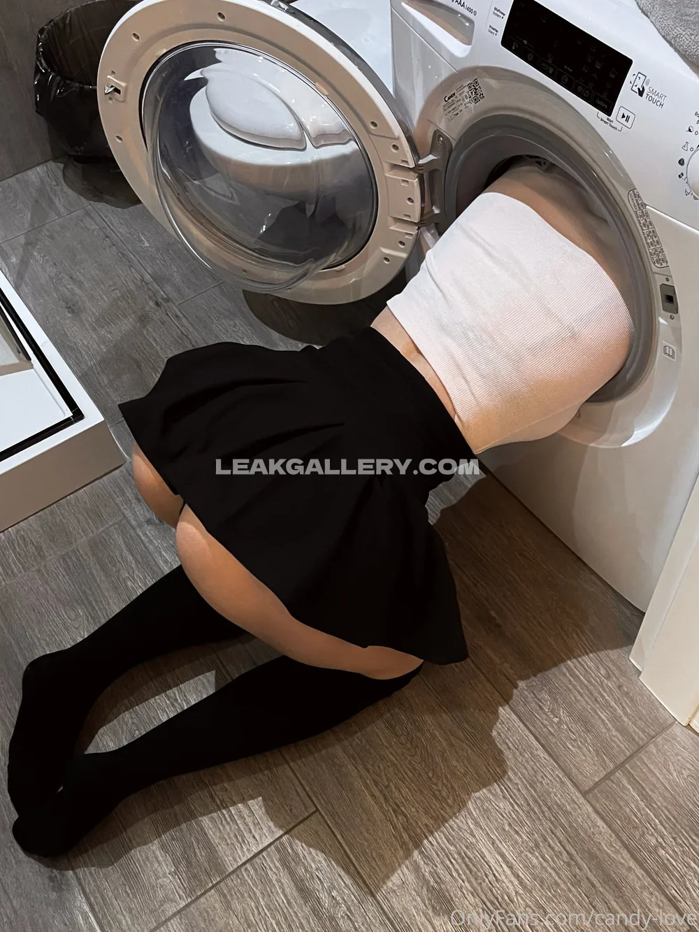 Candylove Bent Over Washing Machine OnlyFans Photo Leaked