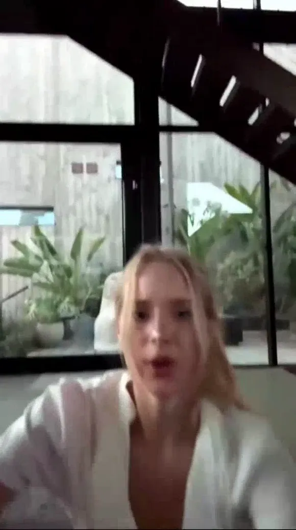 Carolinezalog White Blouse Tease OnlyFans Video Leaked