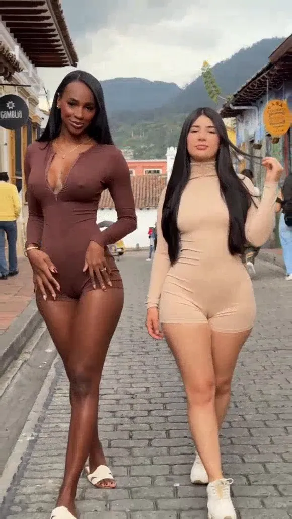 Catsara Beige Bodysuit Street Walk OnlyFans Video Leaked
