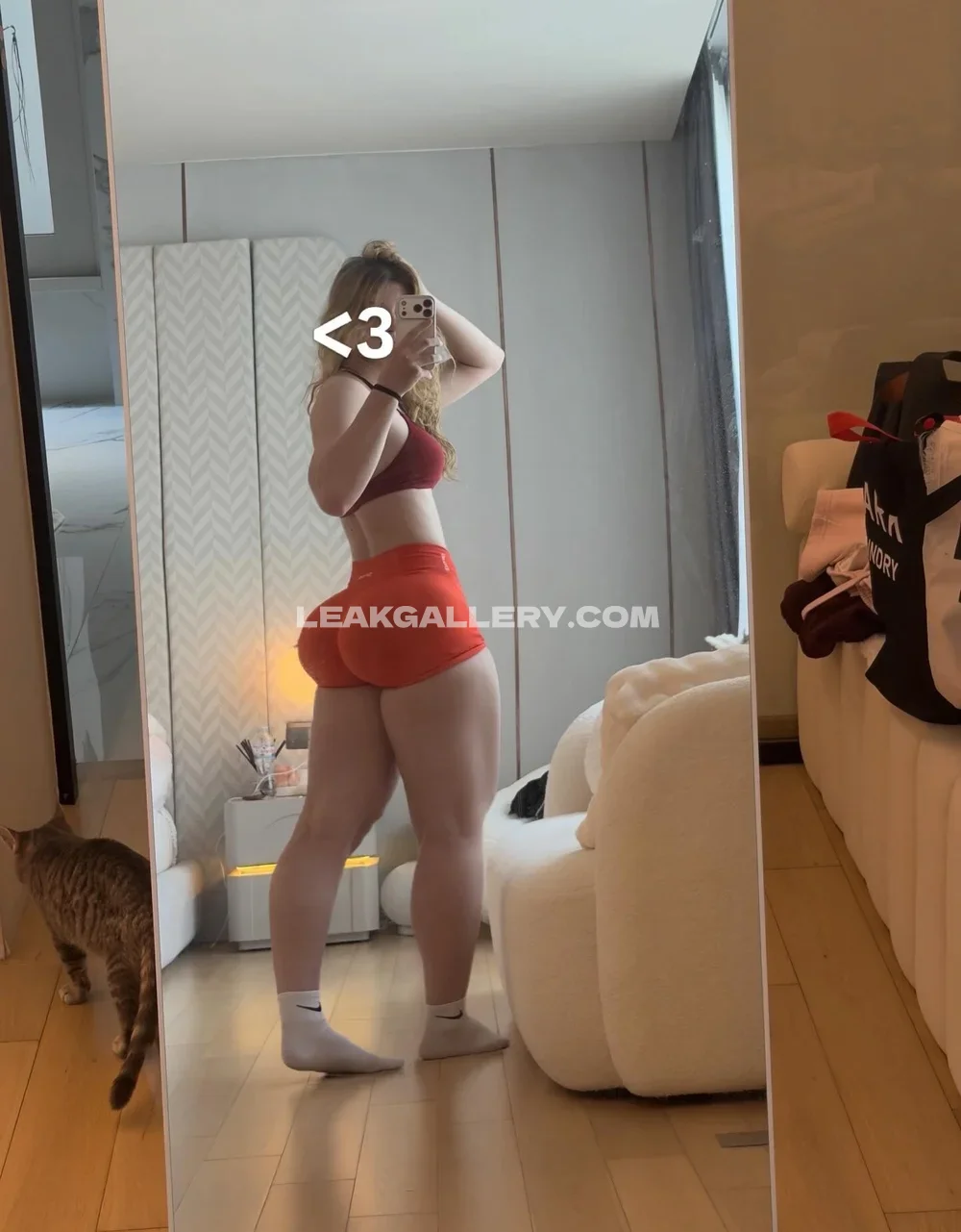 Cherryxft Red Bra And Shorts OnlyFans Photo Leaked