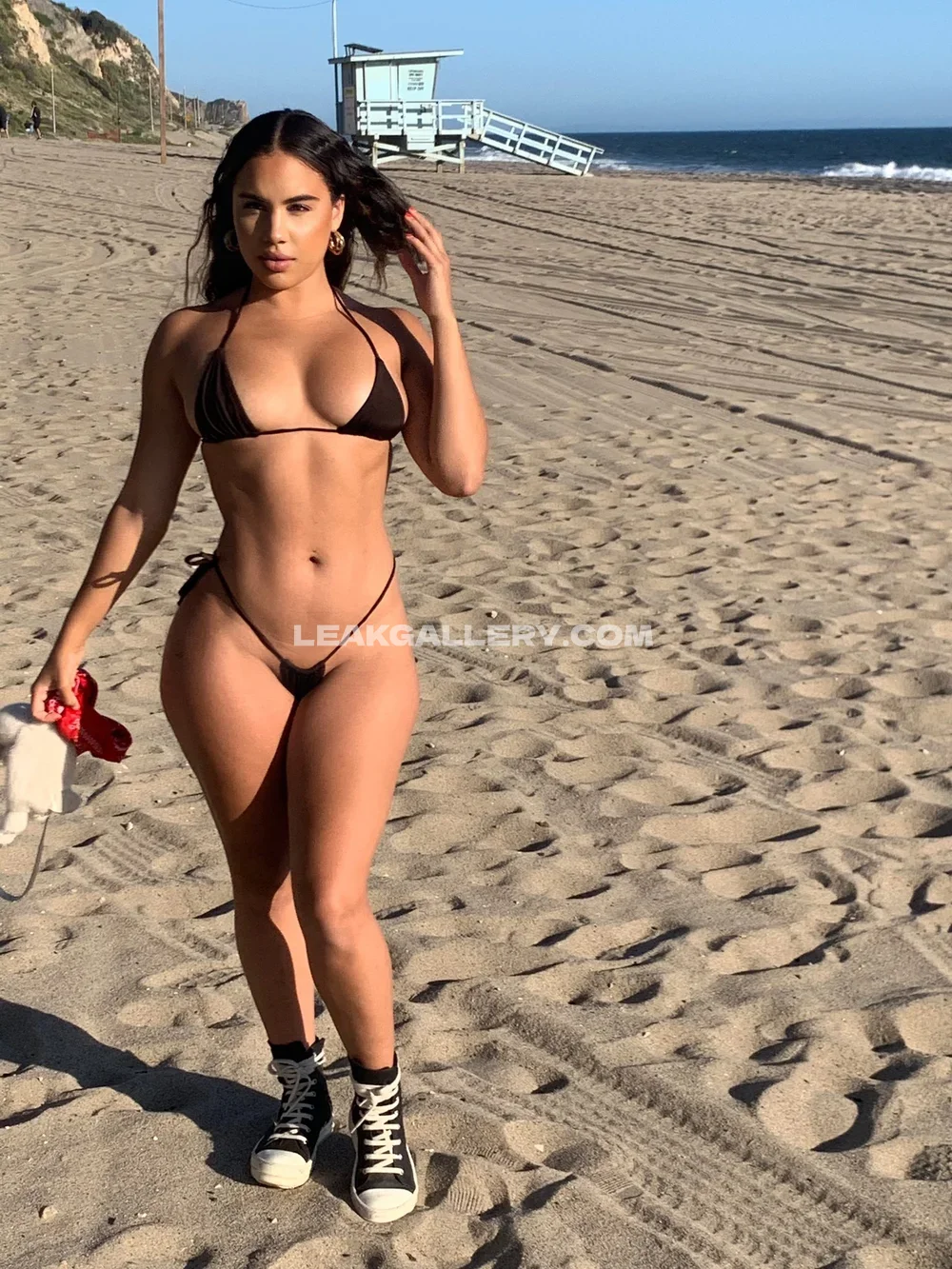 Chey_anderson Bikini Beach Pose OnlyFans Photo Leaked