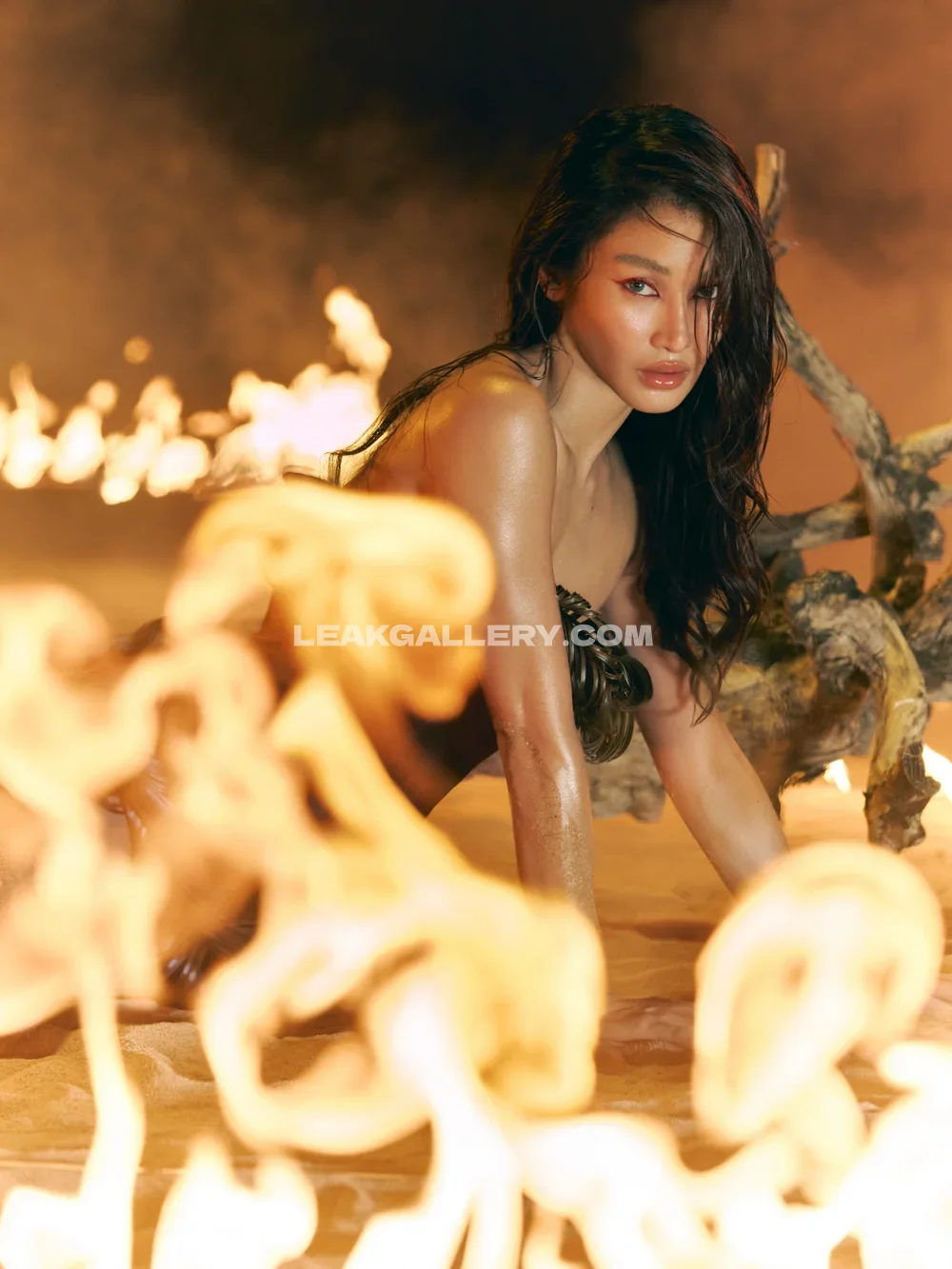 Chiefilomeno Naked Firelit Sand Pose OnlyFans Photo Leaked