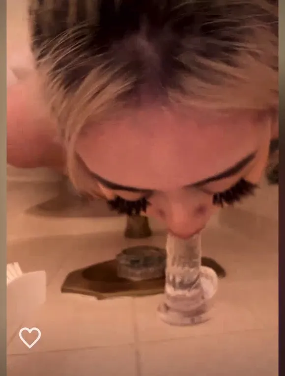 Chinkerbella Oral On Glass Dildo OnlyFans Video Leaked