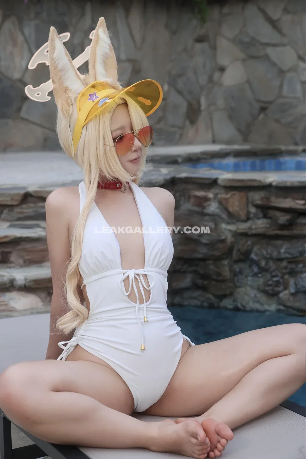 Chizucheese8 White Swimsuit Poolside Pose OnlyFans Photo Leaked