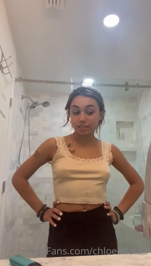 Chloedifataa Topless Shower Tease OnlyFans Video Leaked