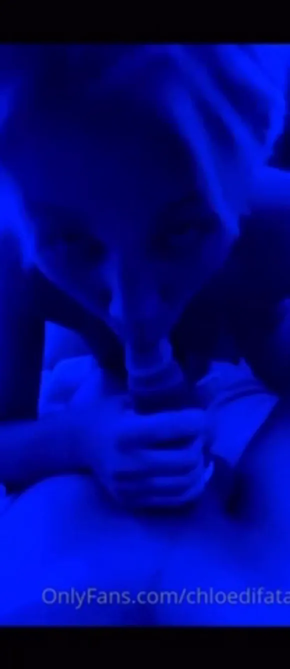 Chloedifataa Blue Lit Face Closeup OnlyFans Video Leaked
