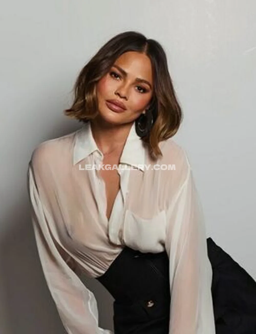 Chrissy_teigen Sheer Blouse Pose OnlyFans Photo Leaked