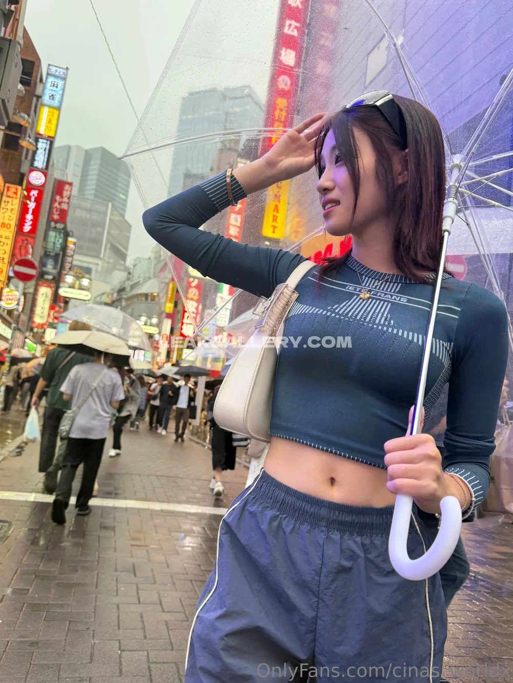 Cinas_worldx Street Style Crop Top OnlyFans Photo Leaked