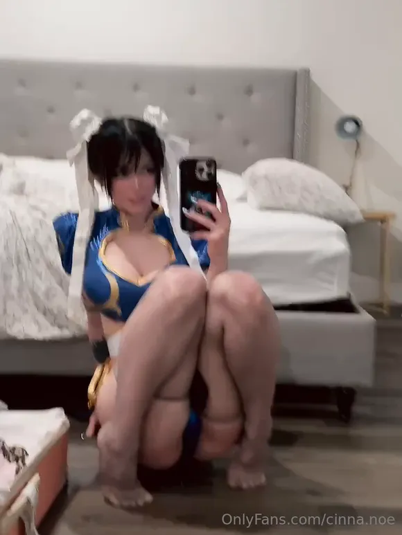 Cinnannoe Crouching In Blue Bikini OnlyFans Video Leaked