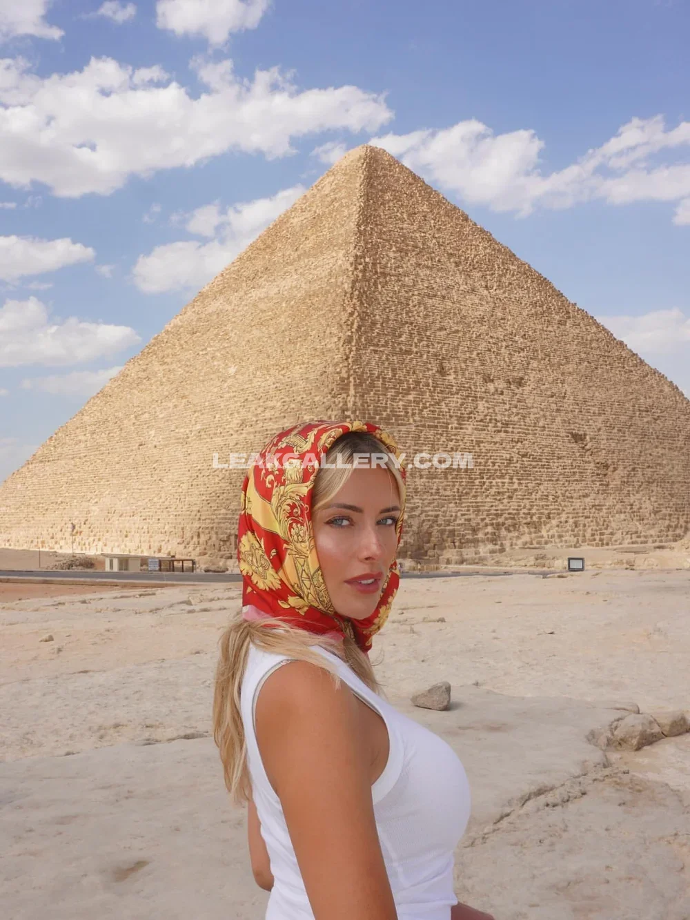 Corinnakopf White Top At Pyramids OnlyFans Photo Leaked