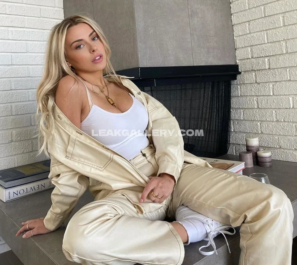 Corinnakopf Sitting In Beige Outfit OnlyFans Photo Leaked