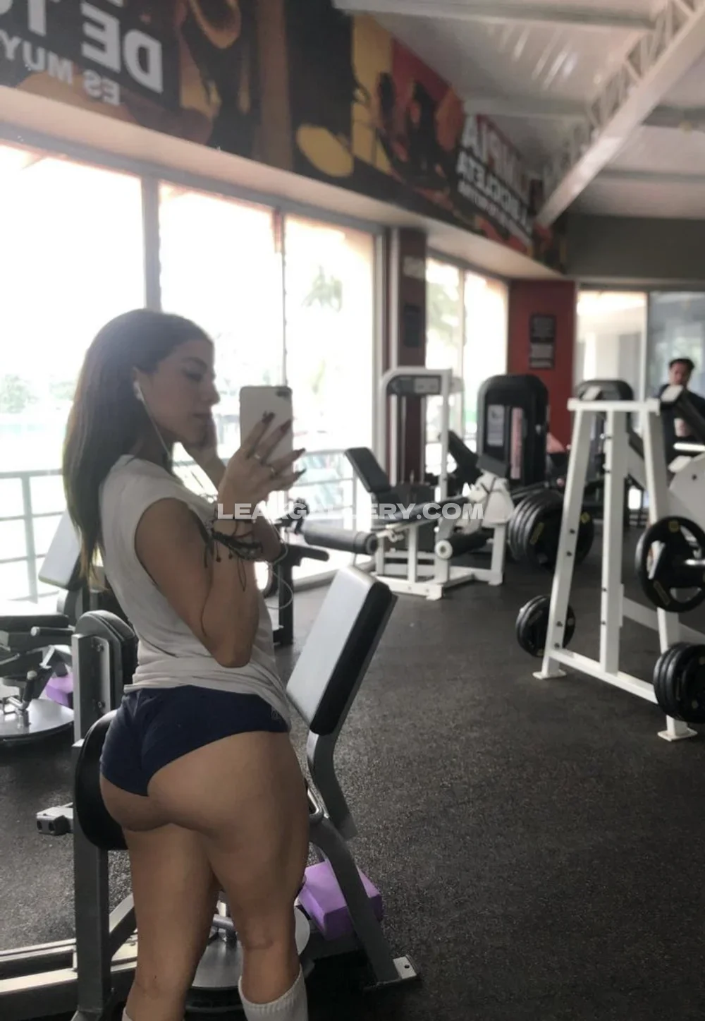 Cristianoisurdad Gym Selfie Ass Pose OnlyFans Photo Leaked