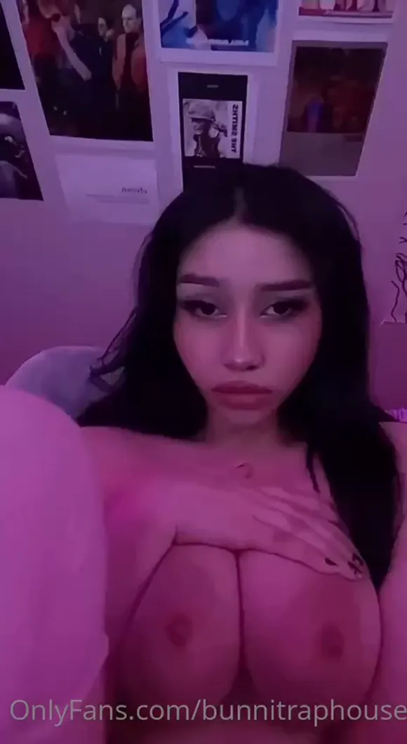 Cristibunni Topless Selfie Pose OnlyFans Video Leaked