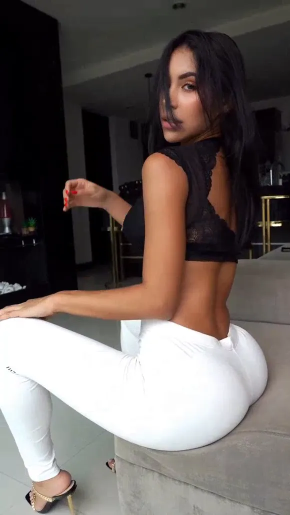 Dahyn11 Black Lace Bra Tease OnlyFans Video Leaked