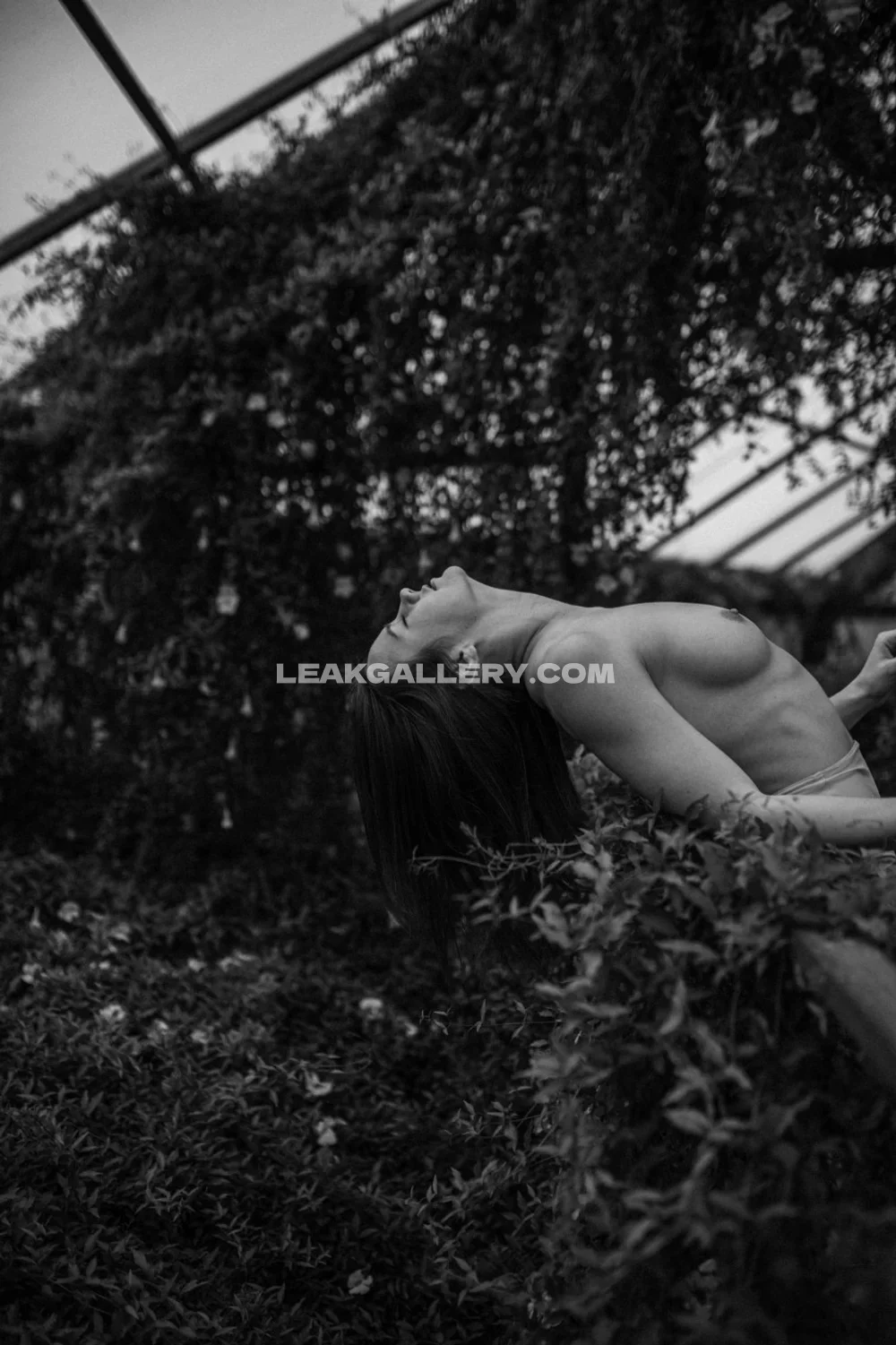 Dara_koval Naked Back Arching Pose OnlyFans Photo Leaked