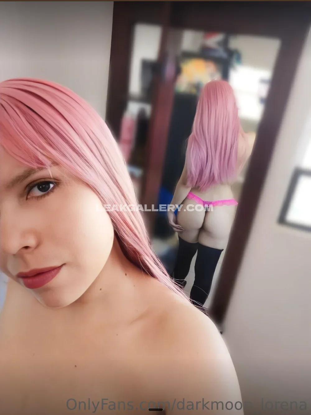 Darkmoon_lorena Pink Hair Mirror Selfie OnlyFans Photo Leaked