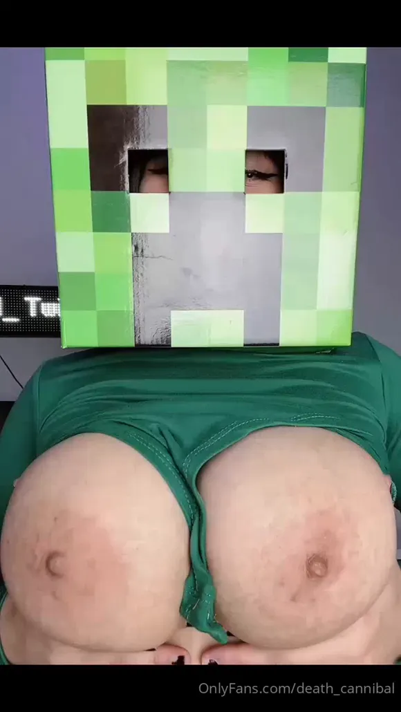 Death_cannibal Naked Boobs In Creeper Mask OnlyFans Video Leaked