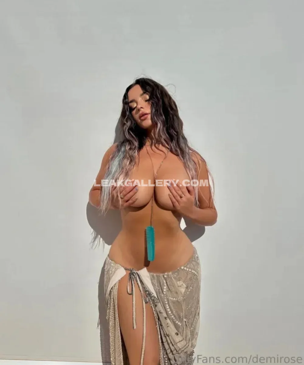 Demirose Topless With Beaded Skirt OnlyFans Photo Leaked