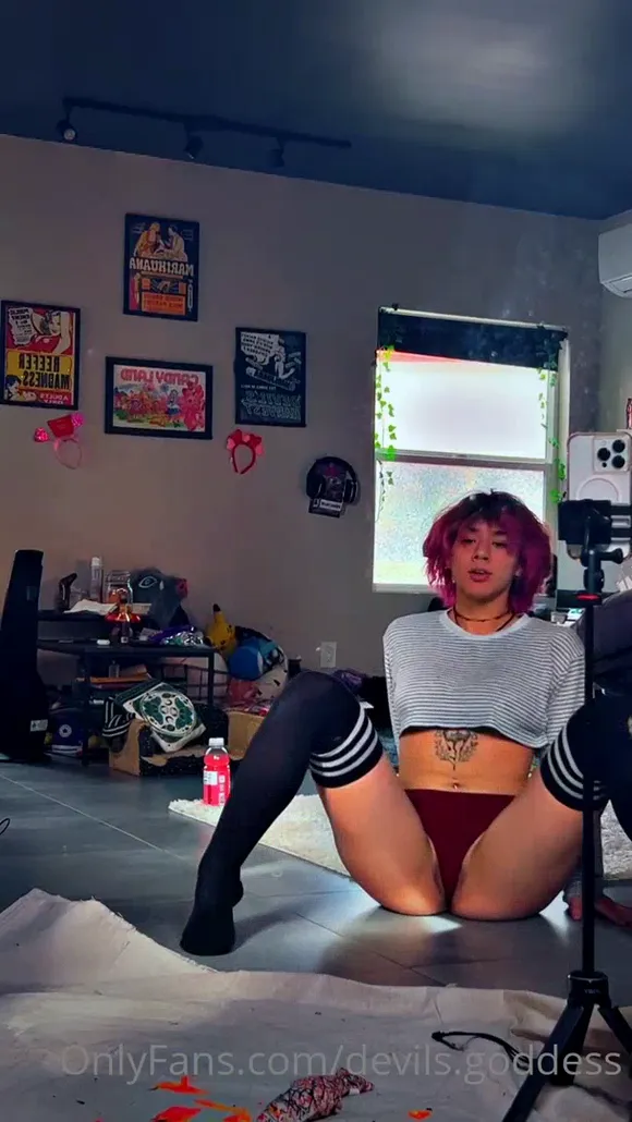 Devils.goddess Tattooed Belly Crop Top OnlyFans Video Leaked