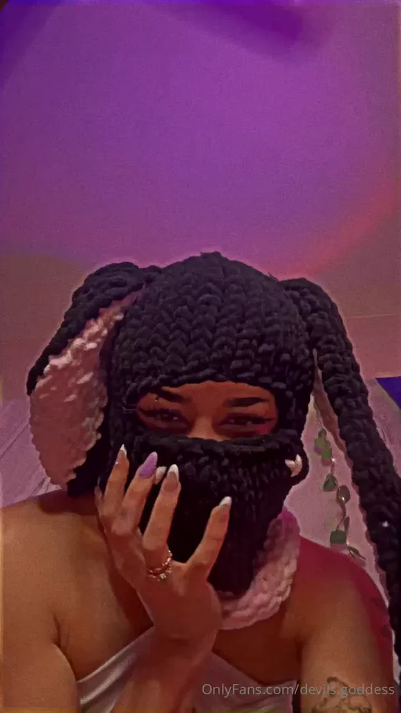 Devils.goddess Bunny Hat Face Reveal OnlyFans Video Leaked