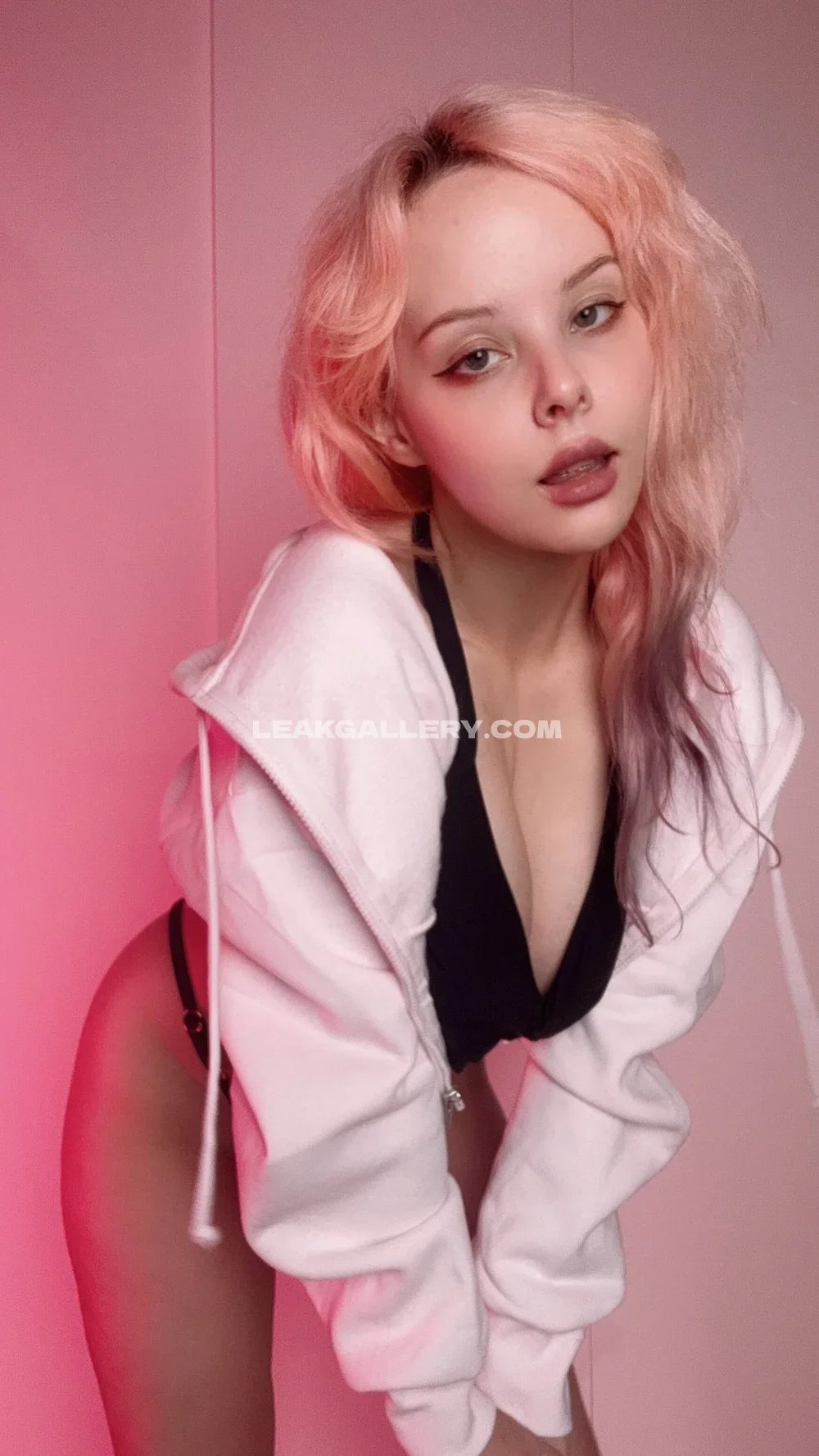 Disharmonica Pink Hair Hoodie Tease OnlyFans Photo Leaked