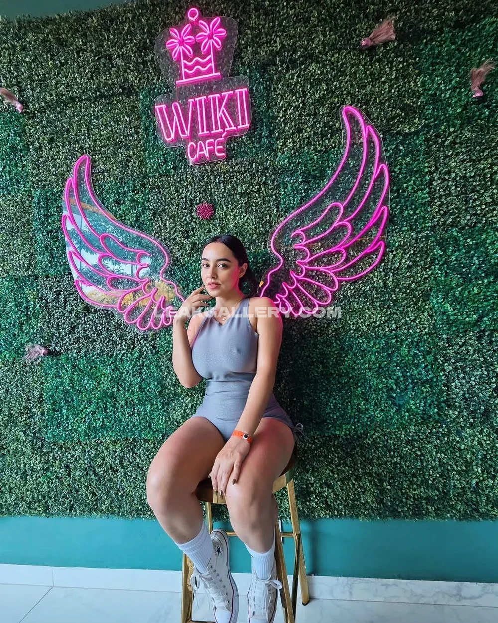 Dulcesoltero Grey Bodysuit Pose OnlyFans Photo Leaked