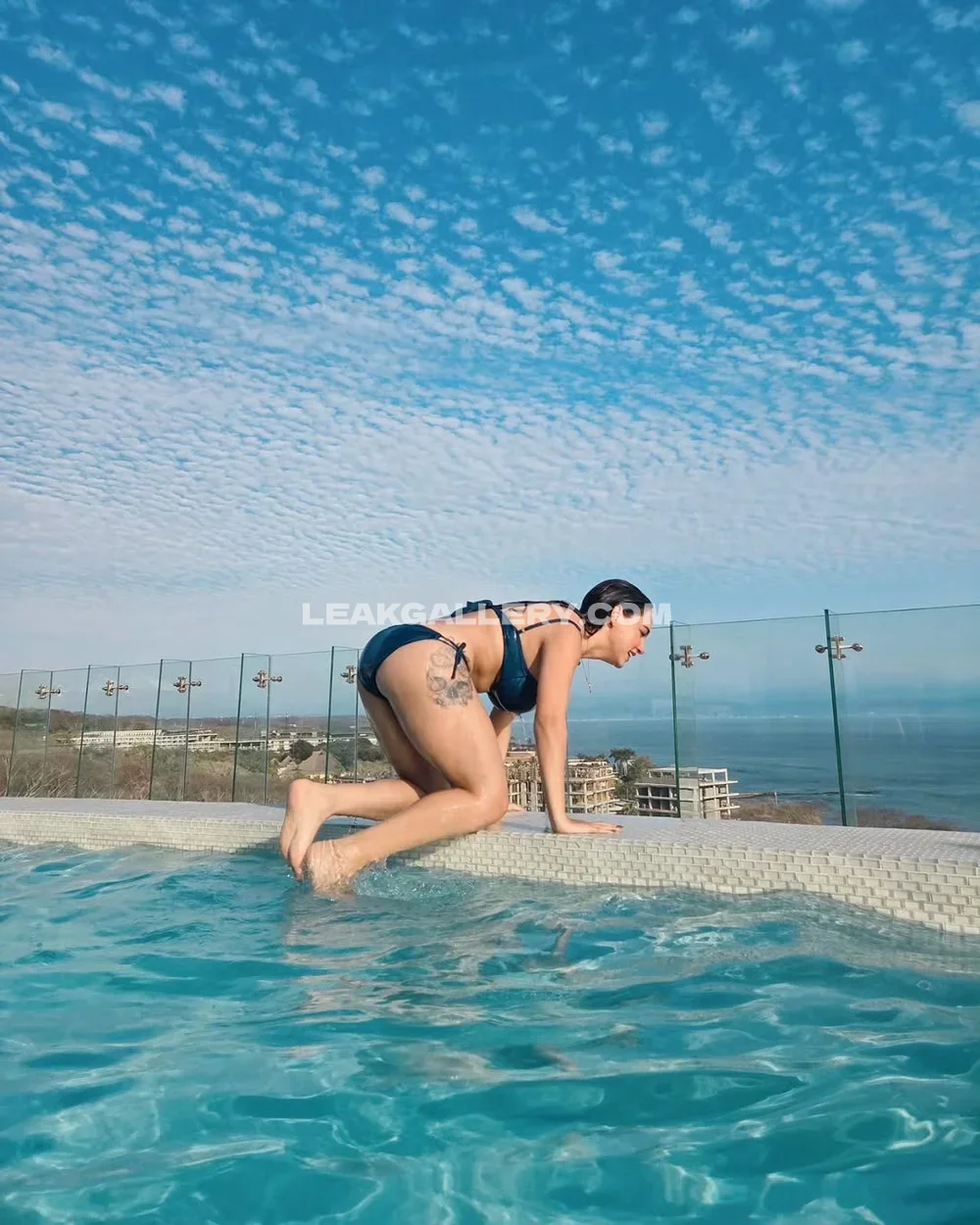 Dulcesoltero Bikini Poolside Pose OnlyFans Photo Leaked