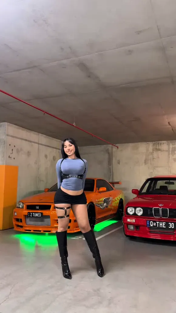 E30princess Thigh Harness Tease OnlyFans Video Leaked