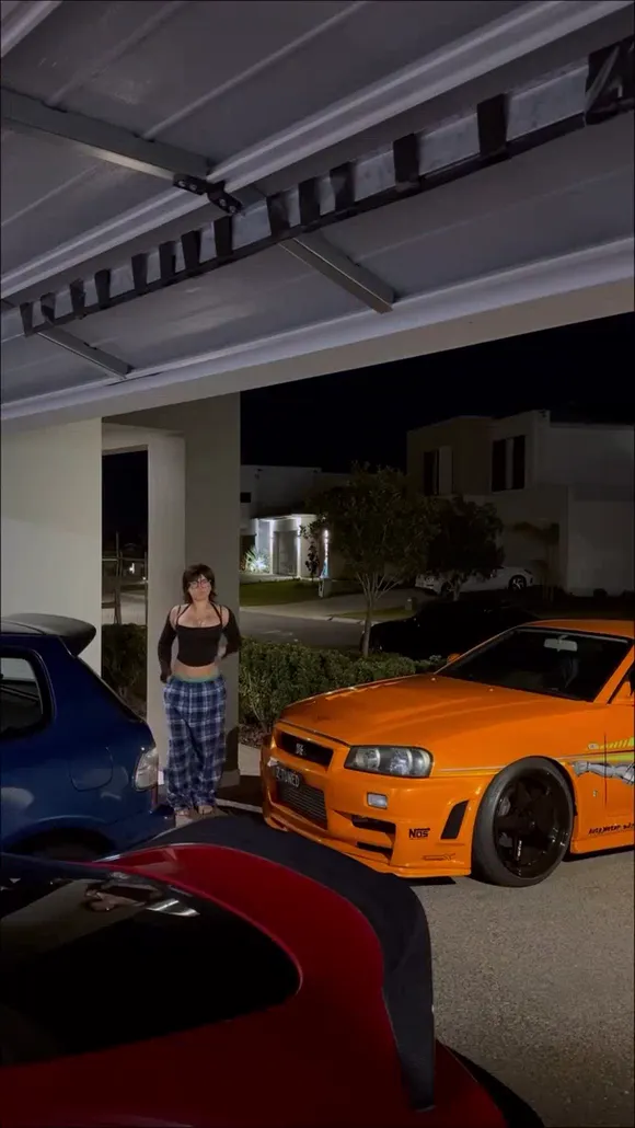 E30princess Pajama Clad Car Pose OnlyFans Video Leaked