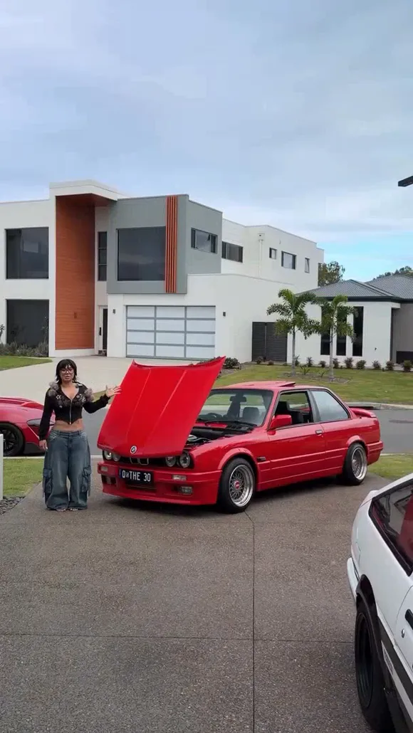 E30princess Naked Boobs Car Pose OnlyFans Video Leaked